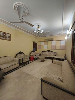 2 BHK + Extra Room Builder Floor For Rent in Masjid Moth