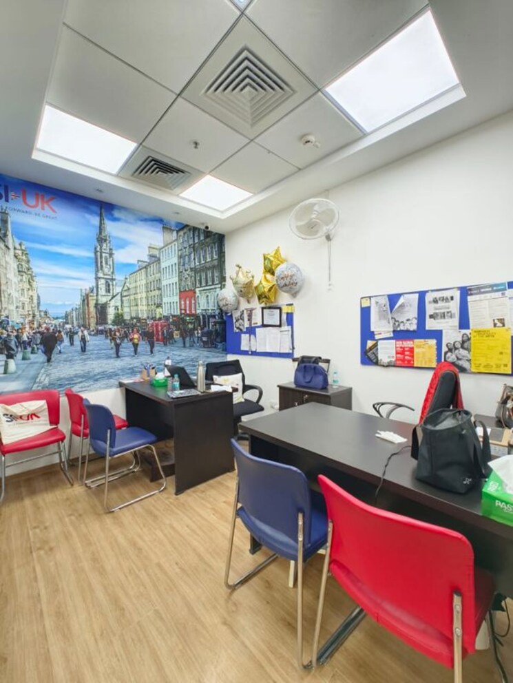 Team Area, nehru place Commercial Office Space 1500 Sq.Ft. In Nehru Place Delhi 9819513