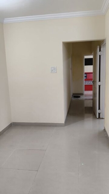 Room in 2 BHK Apartment at Avant Hillway, Goregaon East – for Rent