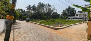 Plot Area in  Plot at Kundannoor – for Sale