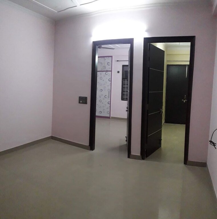 Room, sector 31 1 Bedroom 815 Sq.Ft. Builder Floor In Sector 31 Gurgaon 9819595