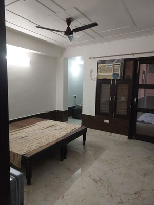 Bedroom in 2 BHK Builder Floor at Sector 46 – for Rent