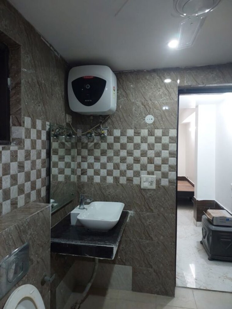 Team Area, sector 46 2 Bedroom 190 Sq.Yd. Builder Floor In Sector 46 Gurgaon 9819613