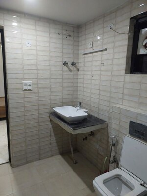 Bathroom in 2 BHK Builder Floor at Sector 46 – for Rent