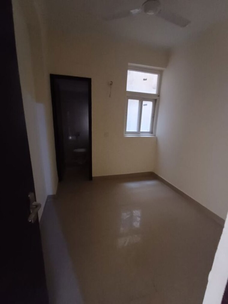 Room, amrapali-zodiac 2 Bedroom 1075 Sq.Ft. Apartment In Sector 120 Noida 9819637