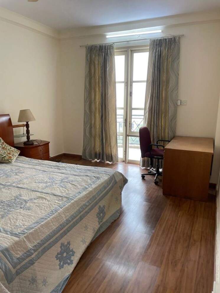 Living Room, dlf-hamilton-court 3 Bedroom 2659 Sq.Ft. Apartment In Sector 27 Gurgaon 9819641