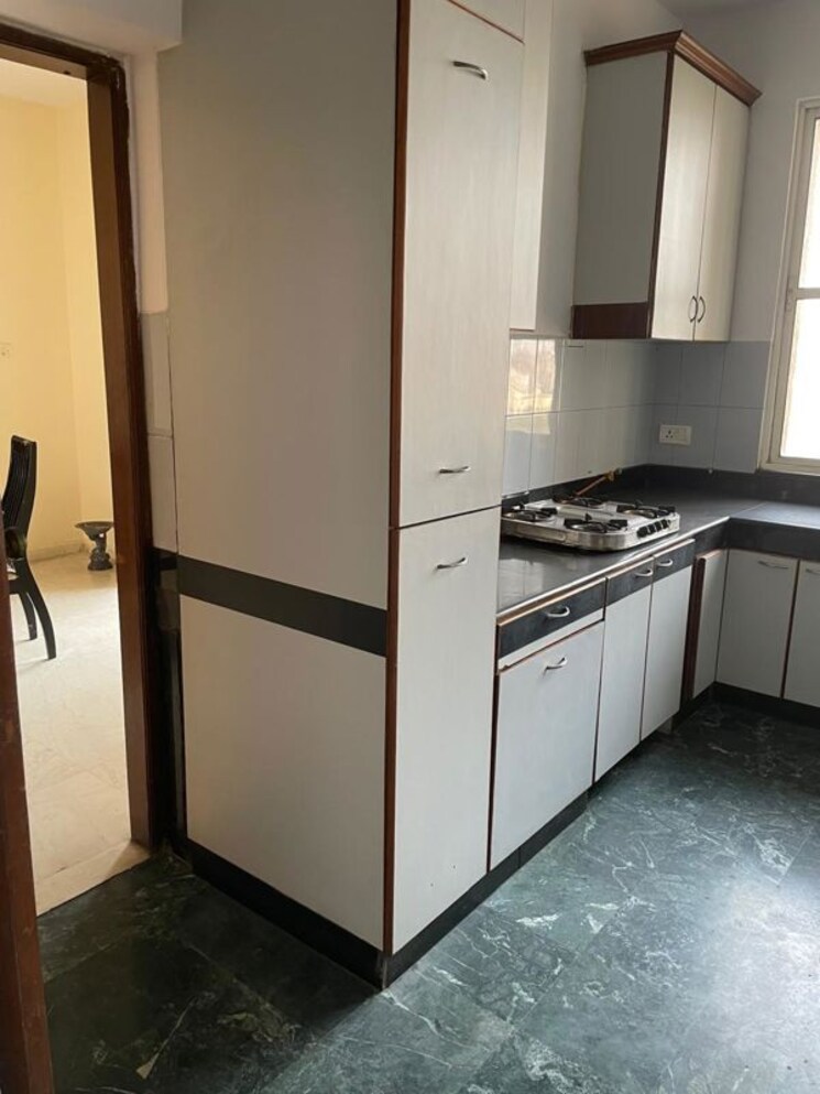 Kitchen, dlf-hamilton-court 3 Bedroom 2659 Sq.Ft. Apartment In Sector 27 Gurgaon 9819641