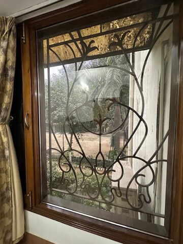 Balcony in 3 BHK Builder Floor at Sarvapriya Vihar – for Rent