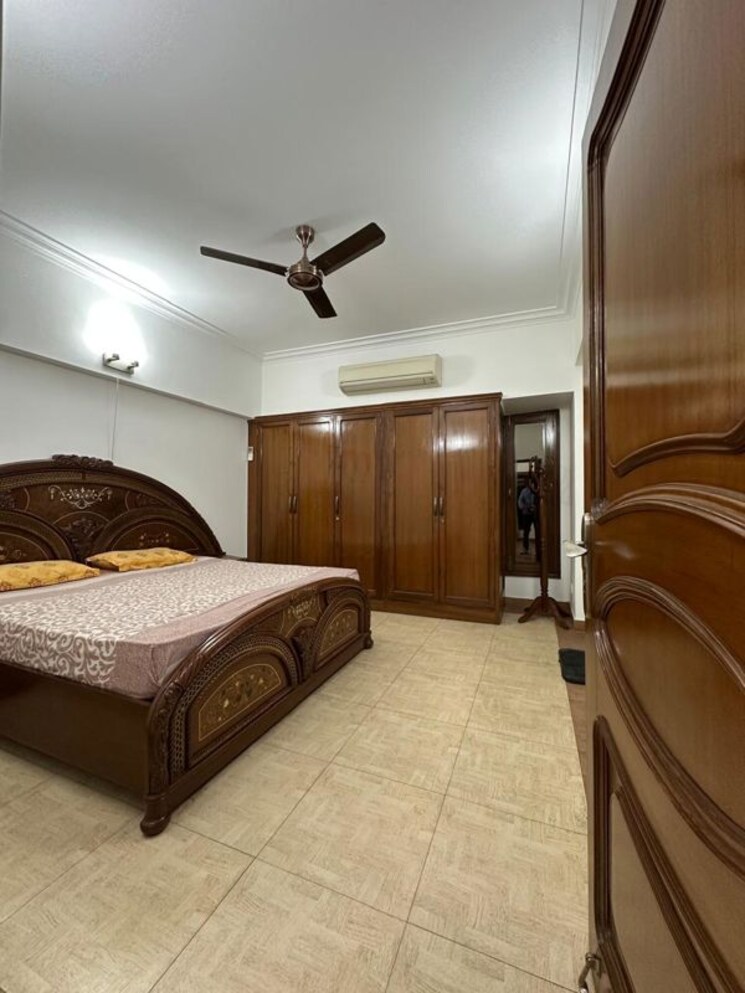 Bedroom, sarvapriya vihar 3 Bedroom 250 Sq.Yd. Builder Floor In Sarvapriya Vihar Delhi 9819651