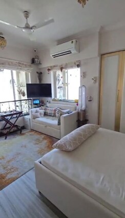 4 BHK + Pooja Room Apartment For Sale in Hiranandani Estate Burlington