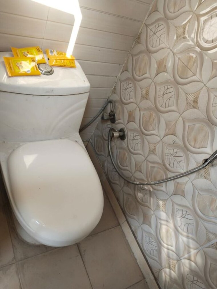 Bathroom, sector 46 2 Bedroom 104 Sq.Ft. Builder Floor In Sector 46 Gurgaon 9819650
