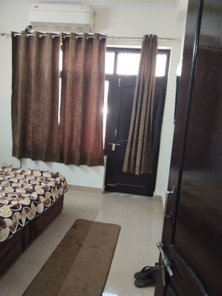 Bedroom, sector 46 2 Bedroom 104 Sq.Ft. Builder Floor In Sector 46 Gurgaon 9819650