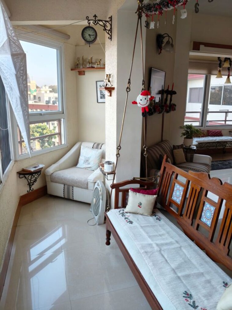 Master Bedroom, richmond-towers 3 Bedroom 1800 Sq.Ft. Apartment In Richmond Town Bangalore 9819667