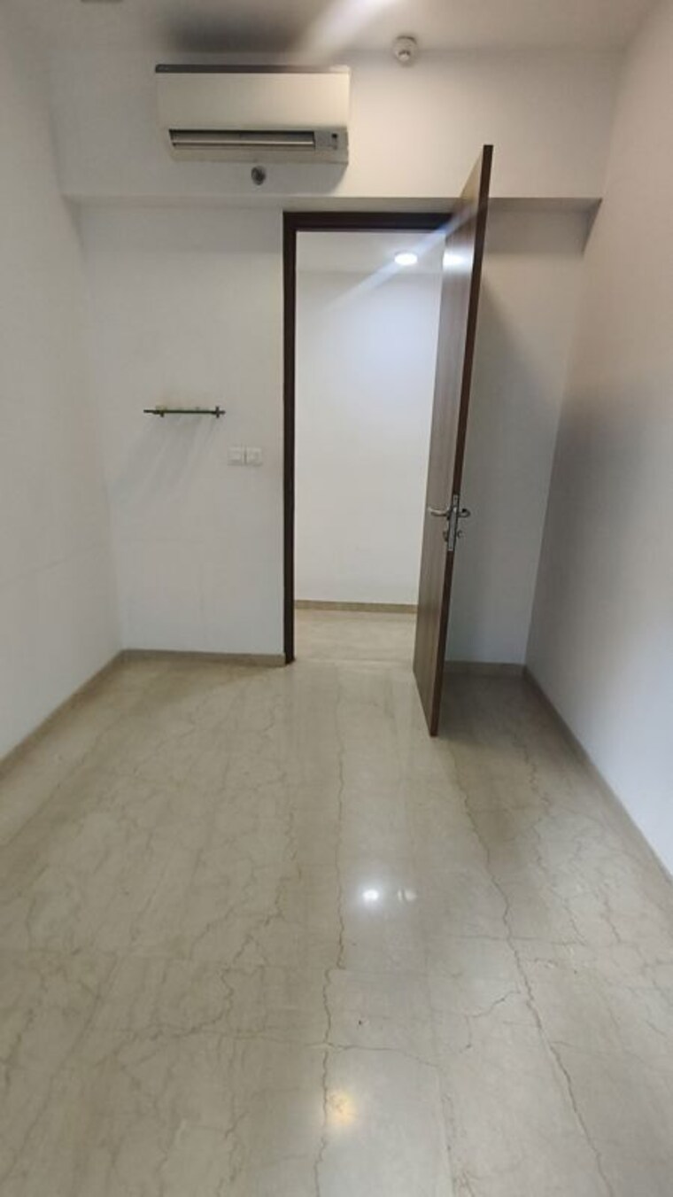 Bedroom, lodha-the-park 3 Bedroom 1111 Sq.Ft. Apartment In Worli Mumbai 9819672