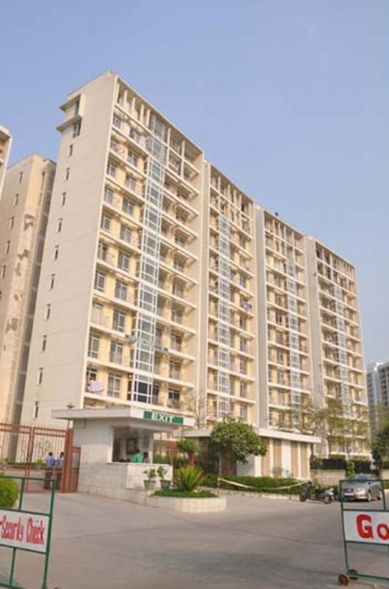Exterior View, jaypee-green-pavillion-heights 3 Bedroom 1820 Sq.Ft. Apartment In Sector 128 Noida 9819658
