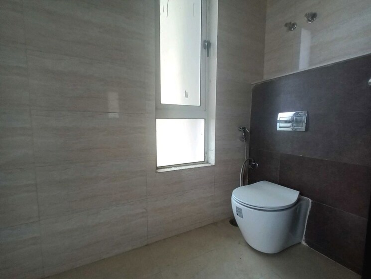 Bathroom, jaypee-green-pavillion-heights 3 Bedroom 1820 Sq.Ft. Apartment In Sector 128 Noida 9819658
