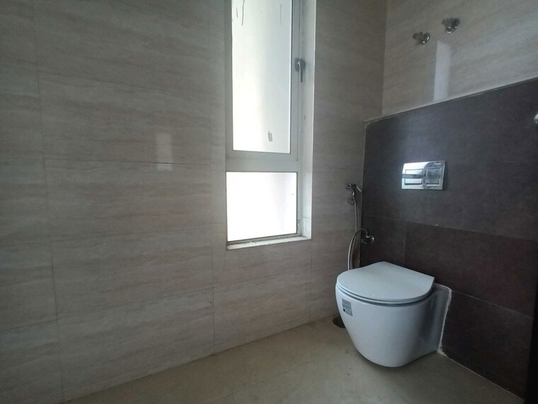 Bathroom, jaypee-green-pavillion-heights 3 Bedroom 1820 Sq.Ft. Apartment In Sector 128 Noida 9819658