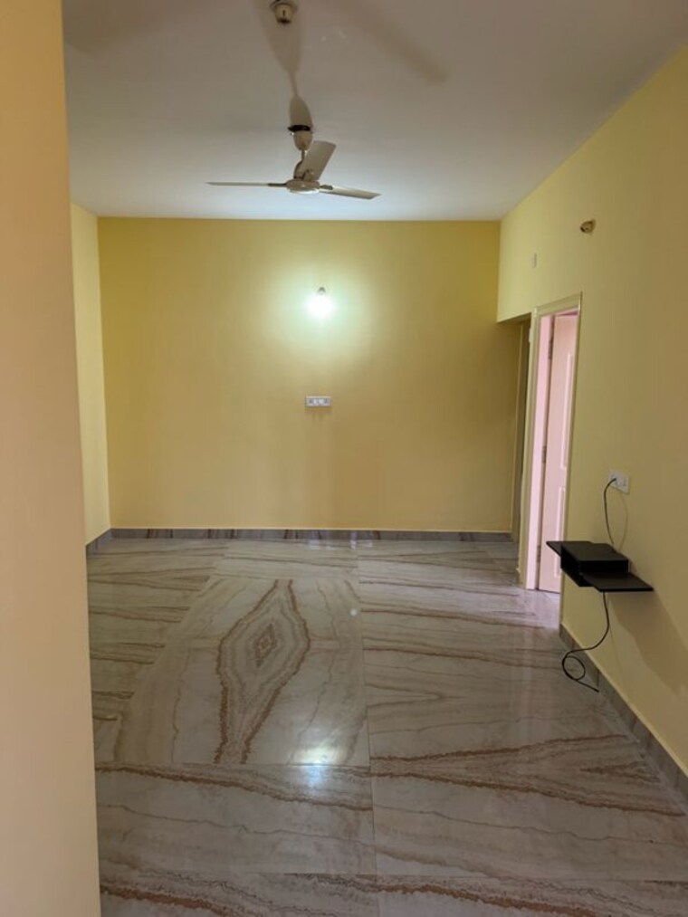 Room, electronic city phase i 2 Bedroom 1000 Sq.Ft. Apartment In Electronic City Phase I Bangalore 9819682