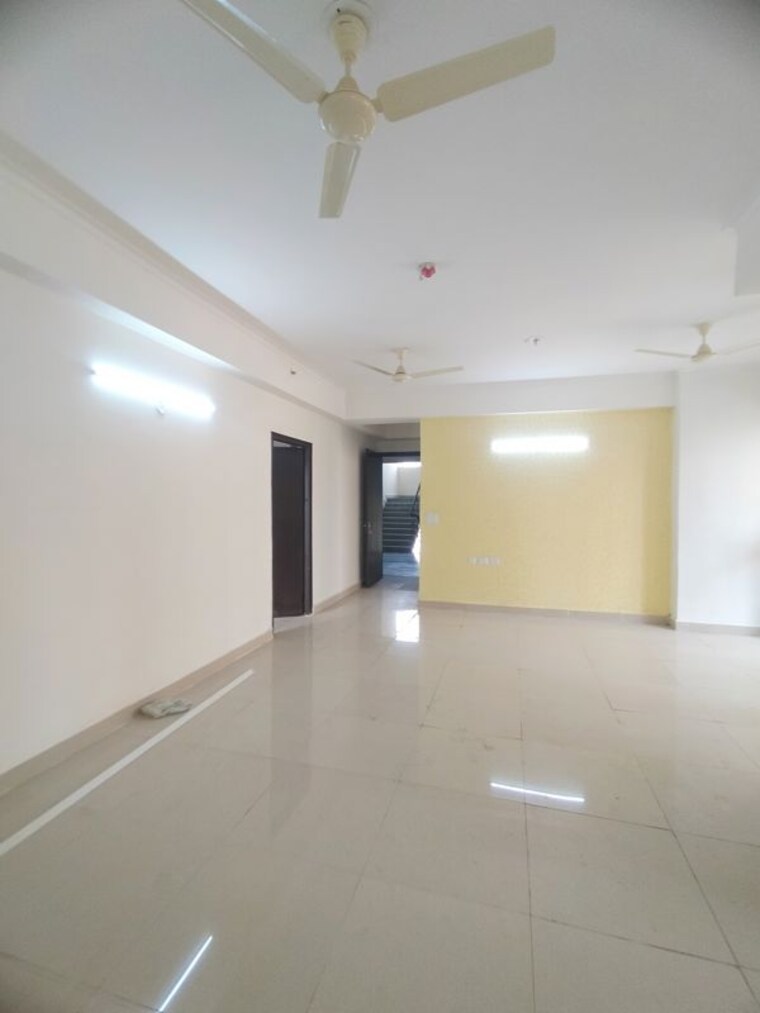 Room, amrapali-crystal-homes 4 Bedroom 2175 Sq.Ft. Apartment In Sector 76 Noida 9819700