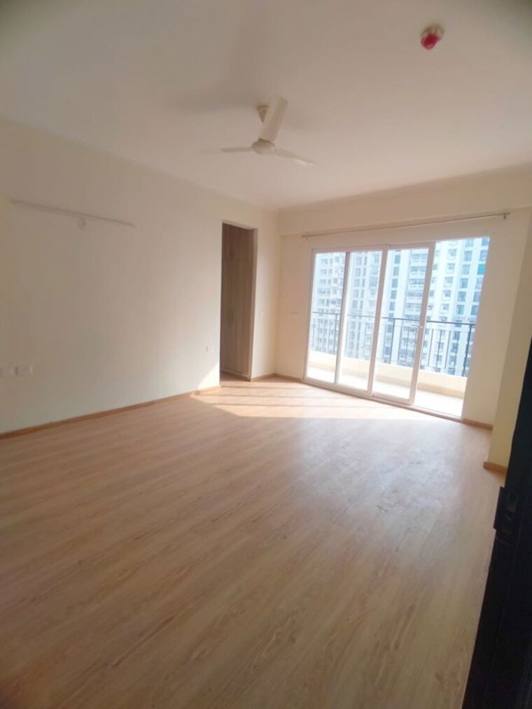 Room, amrapali-crystal-homes 4 Bedroom 2175 Sq.Ft. Apartment In Sector 76 Noida 9819700