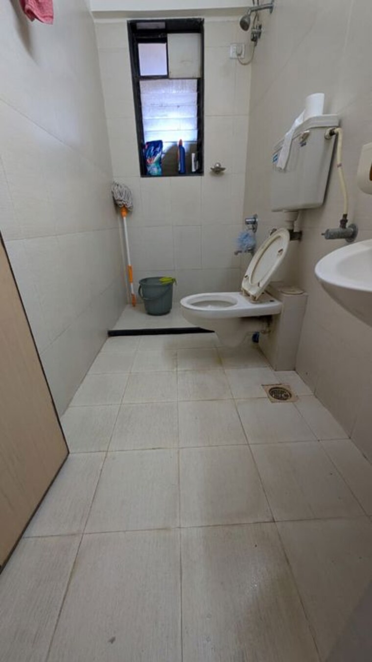 Bathroom, pranav-deep-sunderlane-chs 2 Bedroom 588 Sq.Ft. Apartment In Malad West Mumbai 9819727