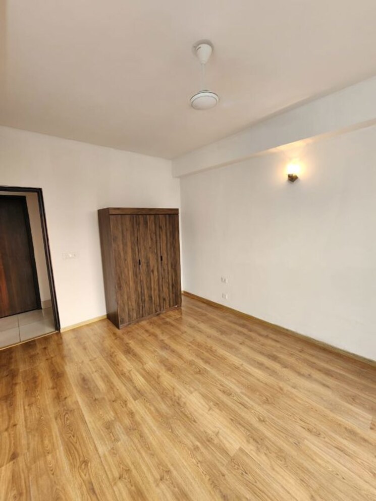 Room, m3m-escala 2 Bedroom 1475 Sq.Ft. Apartment In Sector 70a Gurgaon 9819731