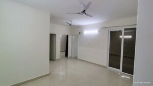 Room in 3 BHK Apartment at Pyramid Altia, Sector 70 – for Rent