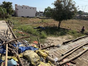  Plot – Exterior View View at New Shivalik Nagar - for Sale