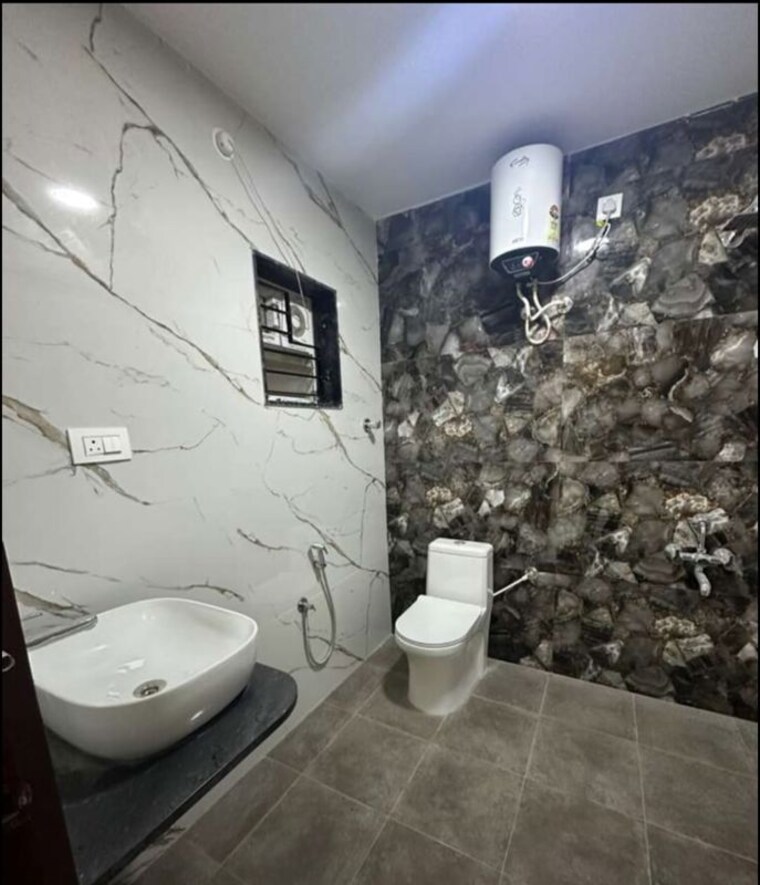 Bathroom, frazer town 3 Bedroom 1800 Sq.Ft. Apartment In Frazer Town Bangalore 9818163
