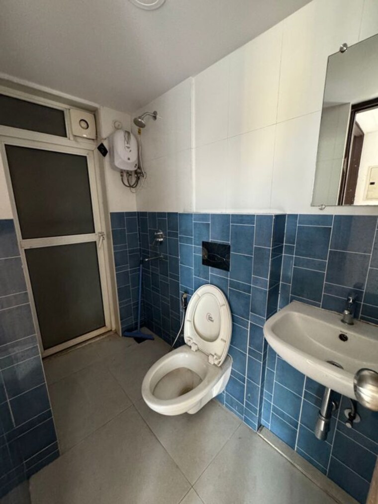 Bathroom, lodha-amara 1.5 Bedroom 585 Sq.Ft. Apartment In Kolshet Road Thane 9819753