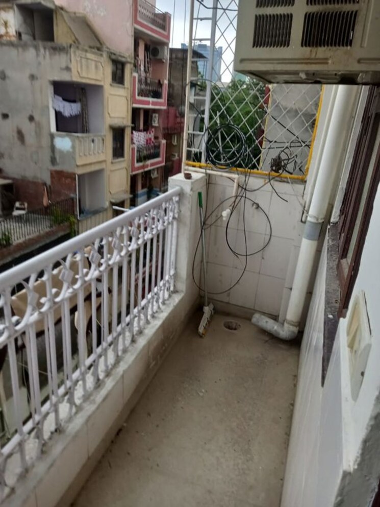 Balcony, east of kailash 2 Bedroom 900 Sq.Ft. Builder Floor In East Of Kailash Delhi 9819764