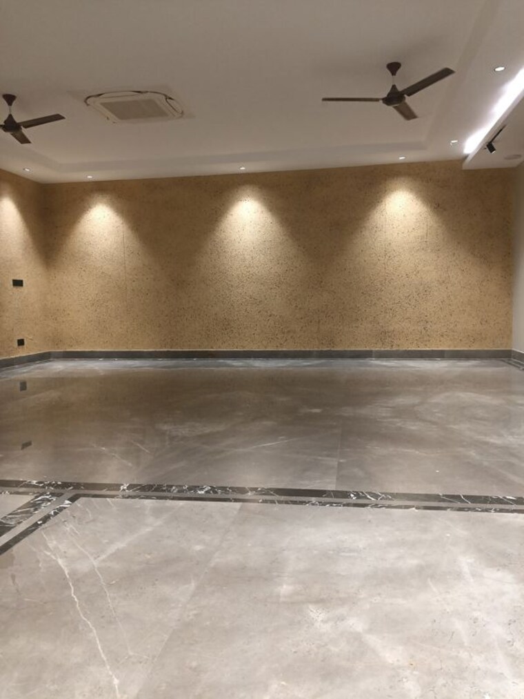 undefined, greater kailash i Commercial Office Space 1500 Sq.Ft. In Greater Kailash I Delhi 9819771