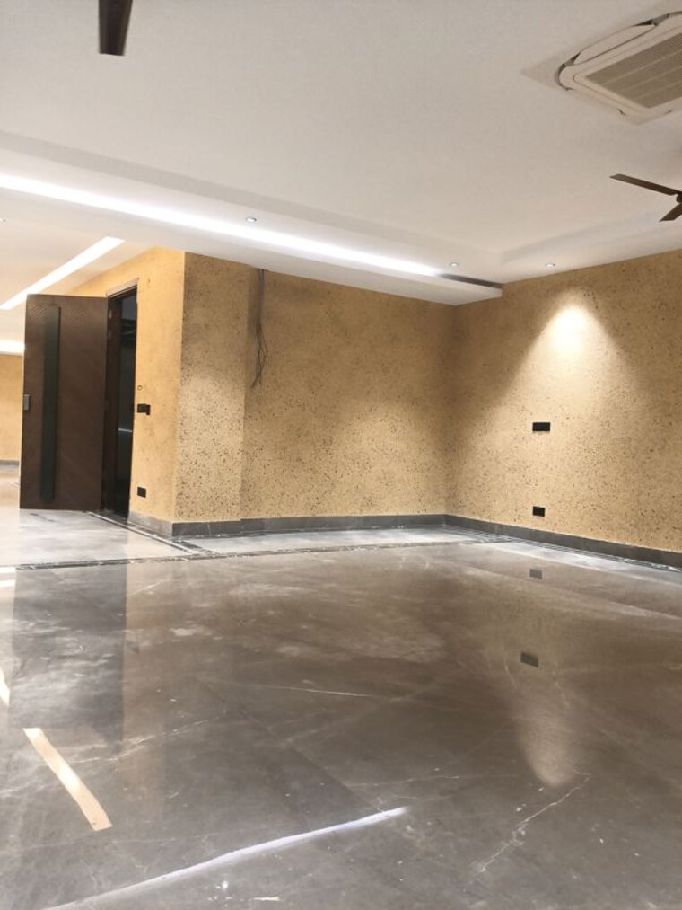 undefined, greater kailash i Commercial Office Space 1500 Sq.Ft. In Greater Kailash I Delhi 9819771
