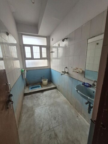 Bathroom in 2 BHK Apartment at Durgakund – for Rent