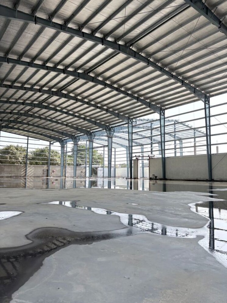  Parking, sisandi road Commercial Warehouse 50000 Sq.Ft. In Sisandi Road Lucknow 9819779