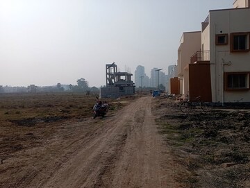  Plot For Sale in New Town