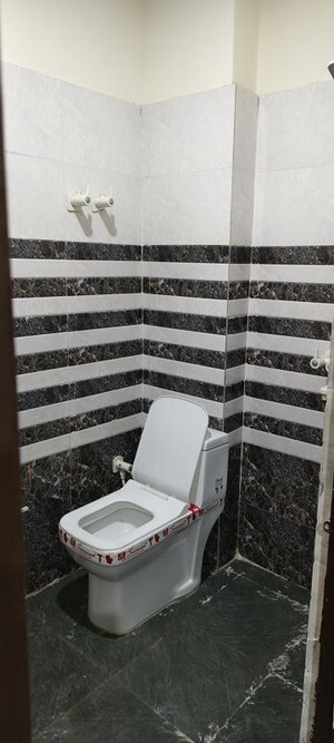 Staircase in 1.5 BHK Apartment at Shree Krishna Apartments Noida, Sector 117 – for Rent