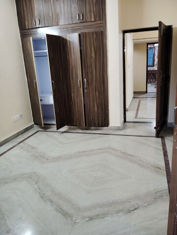 Room in 2 BHK Independent House at Sector 56 – for Rent