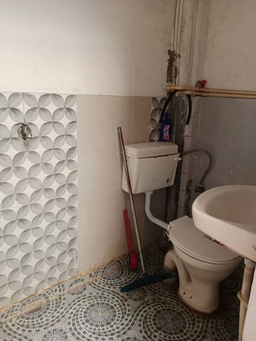 Bathroom in 1.5 BHK Builder Floor at Ansals Sushant City – for Rent