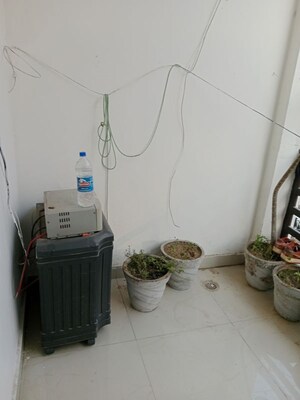 Living Room in 1.5 BHK Builder Floor at Ansals Sushant City – for Rent