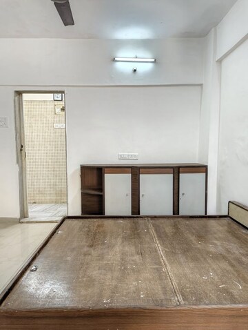 Room in 2 BHK Apartment at Manali CHS Malad, Malad West – for Rent