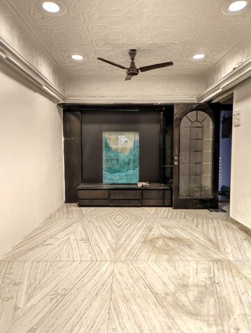 Room in 2 BHK Apartment at Manali CHS Malad, Malad West – for Rent