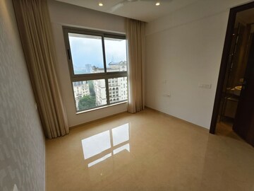 Room in 1 BHK Apartment at Hiranandani Regent Hill, Powai – for Rent