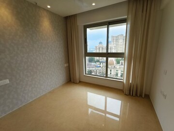 Room in 1 BHK Apartment at Hiranandani Regent Hill, Powai – for Rent