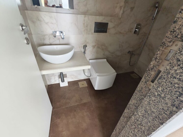 Bathroom, kanakia-codename-future-b 2 Bedroom 777 Sq.Ft. Apartment In Powai Mumbai 9819825