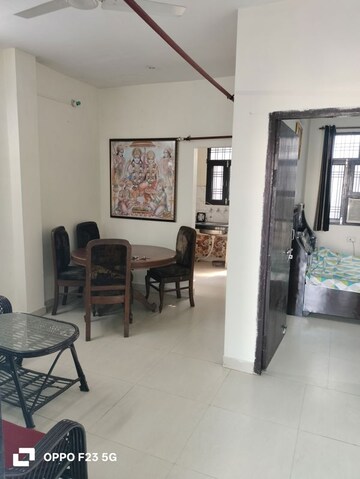 Living Room in 1 BHK Builder Floor at Gomti Nagar – for Rent
