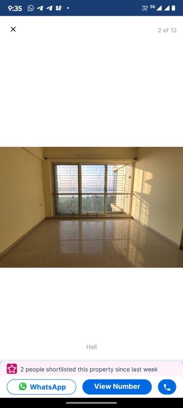 Room in 2 BHK Apartment at Ahuja Oceanic, Kandivali West – for Rent