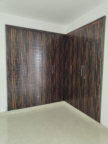 Room in 2 BHK Apartment at Rishita Mulberry Heights, Sushant Golf City – for Rent