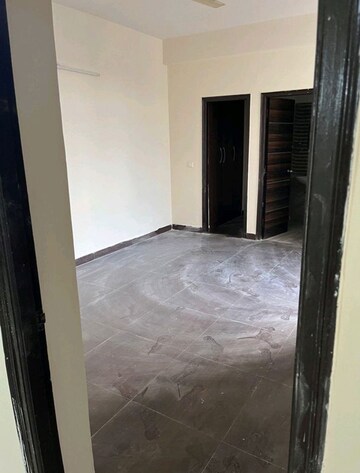 Room in 3 BHK Apartment at Dasnac The Jewel, Sector 75 – for Sale