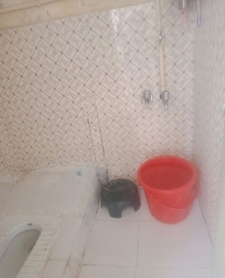 Bathroom, aliganj 1 RK 410 Sq.Ft. Villa In Aliganj Lucknow 9819952